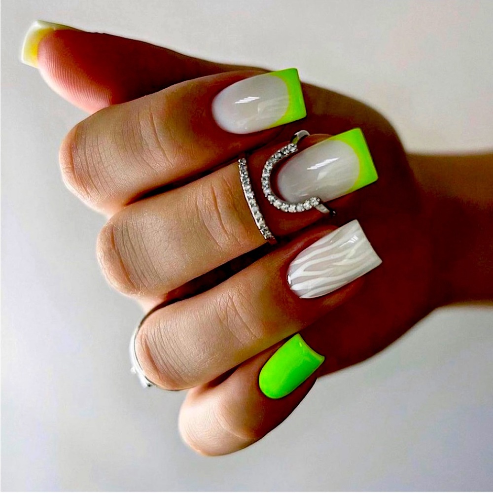 Nail Ring